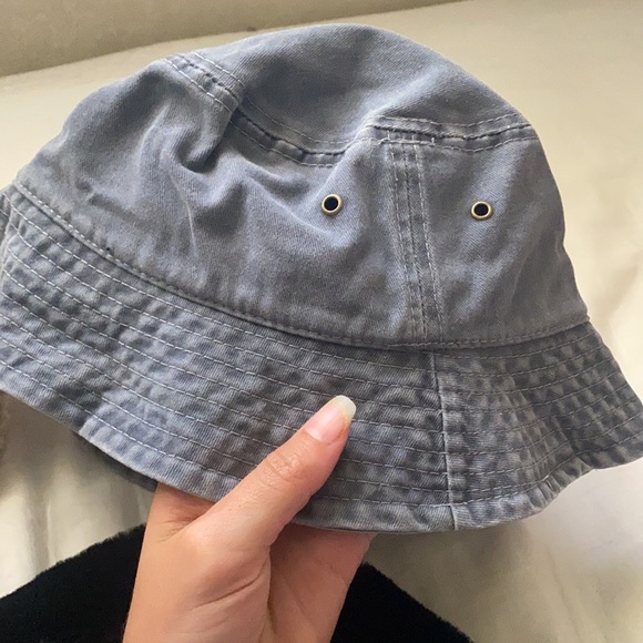 Pack of 3 bucket hats black fuzzy beige and faded gray - Picture 4 of 4